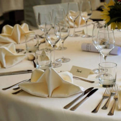 Dinner Napkin Rental in Toronto, Canada